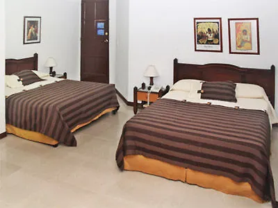 Aparta Hotel Sexta Avenida 卡利